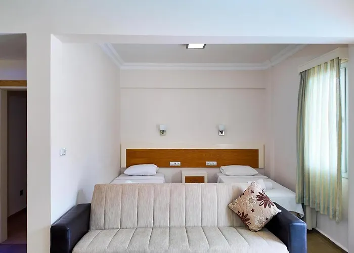 Konfor ホテル フェティエ