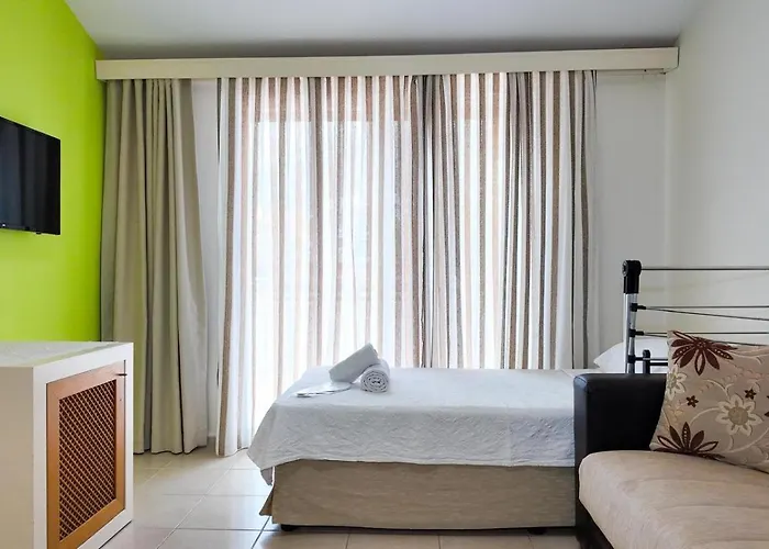 Konfor フェティエ