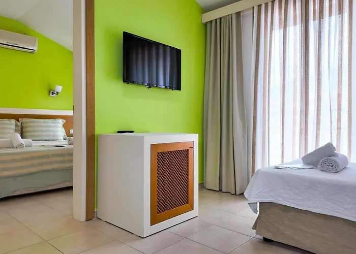 Konfor Hotell *