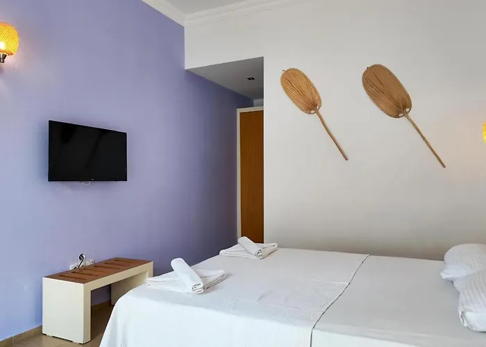Konfor Hotell *