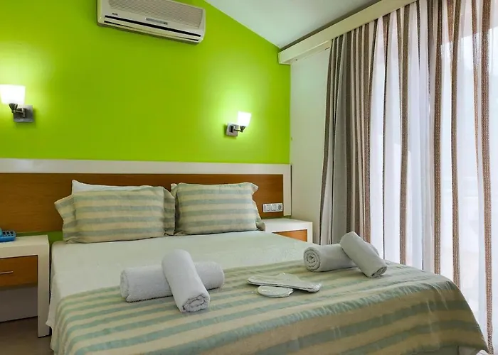 Konfor Hotell *